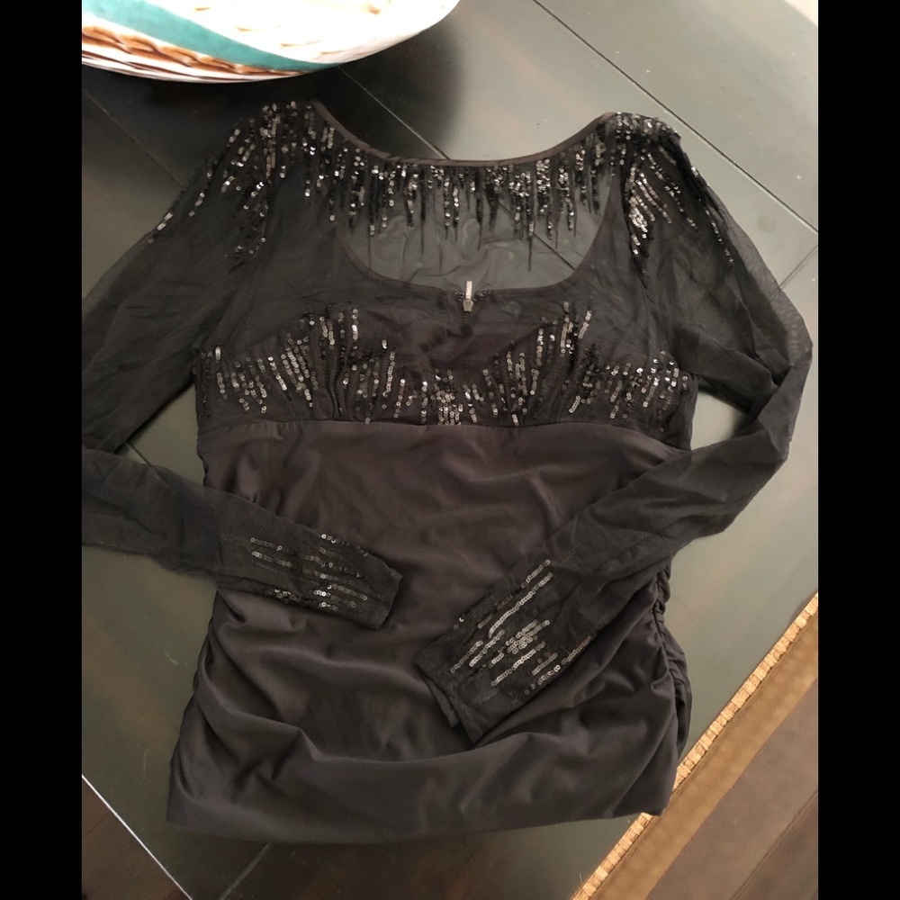 Gorgeous Bebe top w embellishments